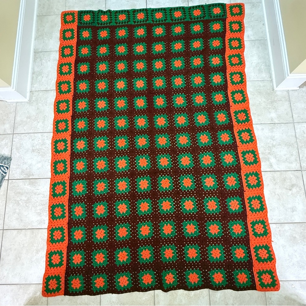 Granny Square Hand Crocheted Afghan Throw Blanket 90s Cottagecore 84x58